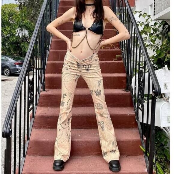 NWT BDG Urban Outfitters Printed Y2K Ruched Dipped V-Front Flare Jean Sz 25 - Picture 1 of 8